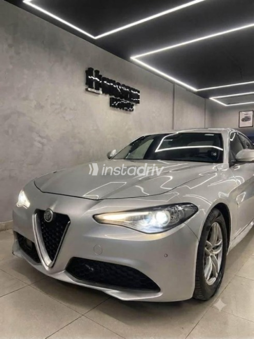 Alfa Romeo Giulia 2019 Silver Automatic Used for Sale in Sheraton - 1