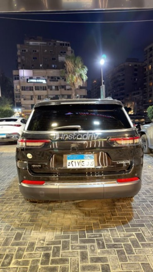 Jeep Grand Cherokee 2024 Black Automatic Used for Sale in Cairo - 2