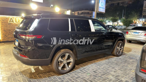Jeep Grand Cherokee 2024 Black Automatic Used for Sale in Cairo - 3