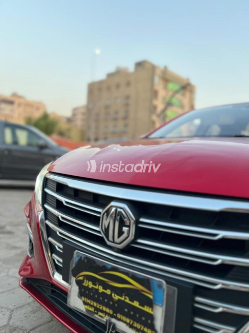 ام جى 5 2022 أحمر غامق أوتوماتيك مستعملة للبيع في مدينة نصر - 3