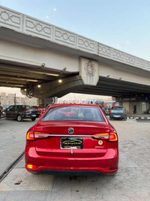 ام جى 5 2022 أحمر غامق أوتوماتيك مستعملة للبيع في مدينة نصر - 4