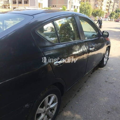 Nissan Sunny 2015 Black Automatic Used for Sale in Greater Cairo ( Cairo + Giza) - 6