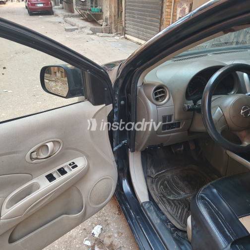 Nissan Sunny 2015 Black Automatic Used for Sale in Greater Cairo ( Cairo + Giza) - 7