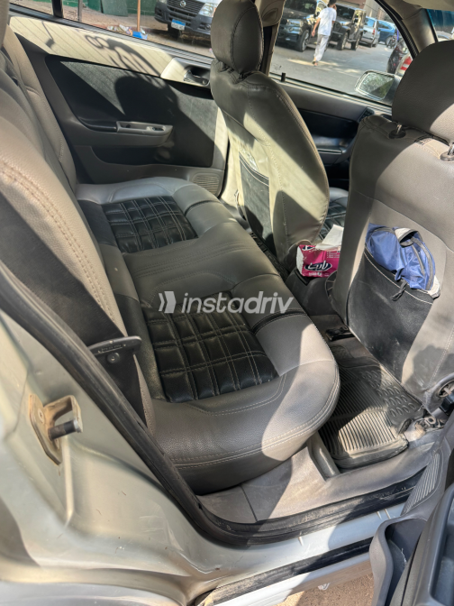 Opel Astra 2004 Silver Automatic Used for Sale in Greater Cairo ( Cairo + Giza) - 5