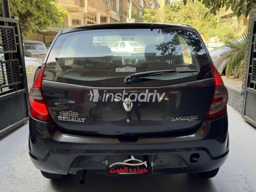 رينو سانديرو 2014 رمادي أوتوماتيك مستعملة للبيع في مصر الجديدة - 2