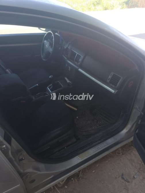 Opel Vectra 2007 Silver Automatic Used for Sale in Alexandria - 1