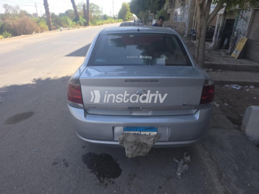 Opel Vectra 2007 Silver Automatic Used for Sale in Alexandria - 3