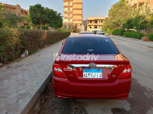 بى واى دى‬ F3 2025 أبيض أوتوماتيك مستعملة للبيع في القاهرة الكبرى ( القاهرة - الجيزة) - 9