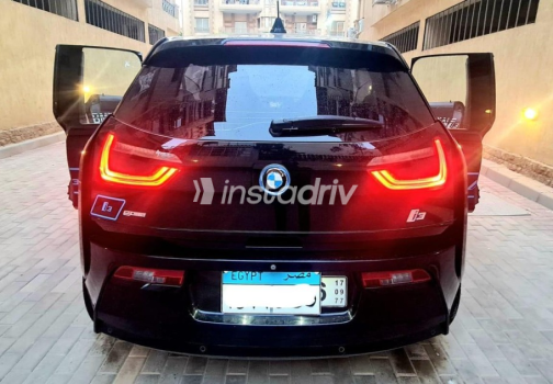 بي ام دبليو I3 2016 أسود أوتوماتيك مستعملة للبيع في القاهرة - 4