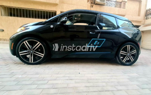 بي ام دبليو I3 2016 أسود أوتوماتيك مستعملة للبيع في القاهرة - 8
