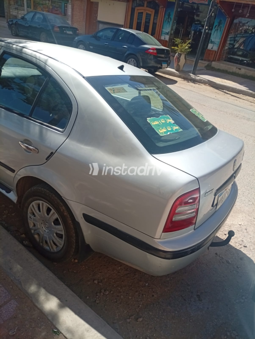 سكودا اوكتافيا A4 2002 فضي يدوي مستعملة للبيع في القاهرة الكبرى ( القاهرة - الجيزة) - 4
