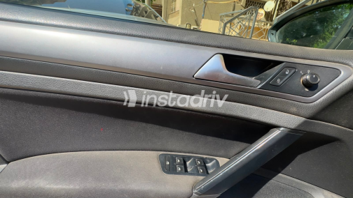 Volkswagen Golf 7 2015 Black Automatic Used for Sale in Greater Cairo ( Cairo + Giza) - 3