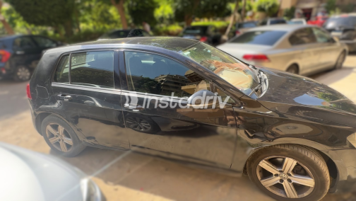 Volkswagen Golf 7 2015 Black Automatic Used for Sale in Greater Cairo ( Cairo + Giza) - 6