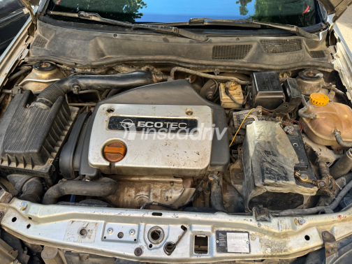 Opel Astra 2004 Silver Automatic Used for Sale in Greater Cairo ( Cairo + Giza) - 4