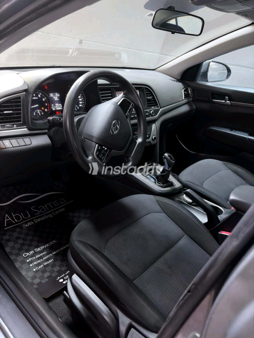 Hyundai Elantra AD 2019 Gray Automatic Used for Sale in Greater Cairo ( Cairo + Giza) - 4