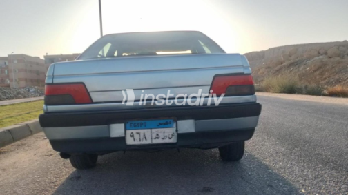 بيجو 405 1994 أزرق أوتوماتيك مستعملة للبيع في العبور - 10