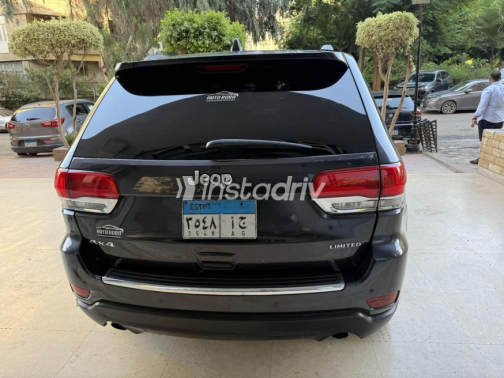 Jeep Grand Cherokee 2014 Gray Automatic Used for Sale in Heliopolis - 5