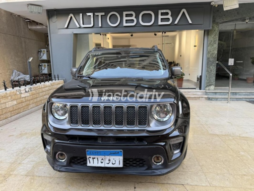 جيب رينيجيد 2019 أسود أوتوماتيك مستعملة للبيع في مصر الجديدة - 1
