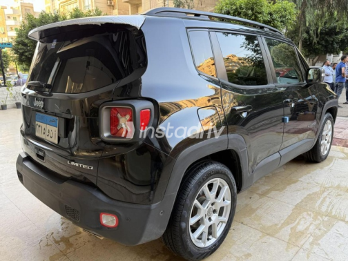 جيب رينيجيد 2019 أسود أوتوماتيك مستعملة للبيع في مصر الجديدة - 5