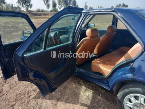 بيجو 405 1990 أزرق غامق أوتوماتيك مستعملة للبيع في طنطا - 4