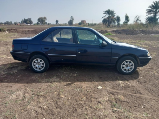 بيجو 405 1990 أزرق غامق أوتوماتيك مستعملة للبيع في طنطا
