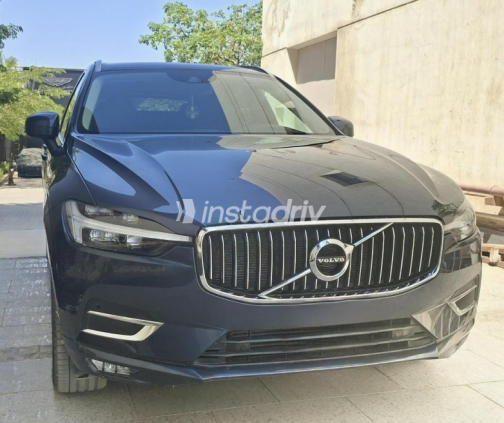 فولفو XC60 2021 أزرق غامق أوتوماتيك مستعملة للبيع في القاهرة الكبرى ( القاهرة - الجيزة) - 1