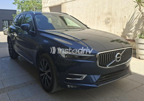 فولفو XC60 2021 أزرق غامق أوتوماتيك مستعملة للبيع في القاهرة الكبرى ( القاهرة - الجيزة) - 2
