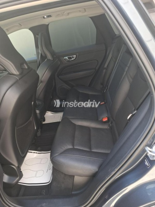 فولفو XC60 2021 أزرق غامق أوتوماتيك مستعملة للبيع في القاهرة الكبرى ( القاهرة - الجيزة) - 10