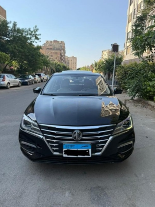 ام جى 5 2022 أسود أوتوماتيك مستعملة للبيع في القاهرة