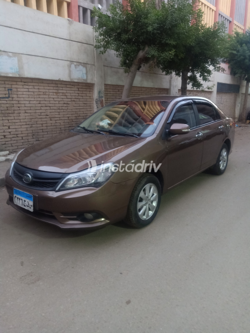 بى واى دى‬ F3 2020 بني يدوي مستعملة للبيع في القاهرة الكبرى ( القاهرة - الجيزة) - 4
