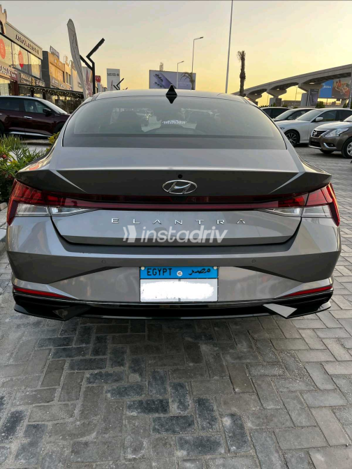 هيونداي إلنترا سى ان 7 2021 برونزي أوتوماتيك مستعملة للبيع في القاهرة الكبرى ( القاهرة - الجيزة) - 4