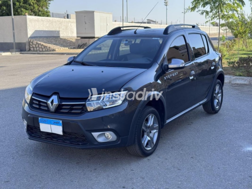 Renault Sandero Step Way 2021 Black Automatic Used for Sale in Greater Cairo ( Cairo + Giza) - 1