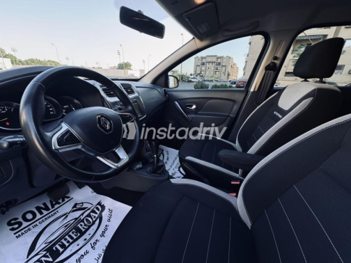 Renault Sandero Step Way 2021 Black Automatic Used for Sale in Greater Cairo ( Cairo + Giza) - 5
