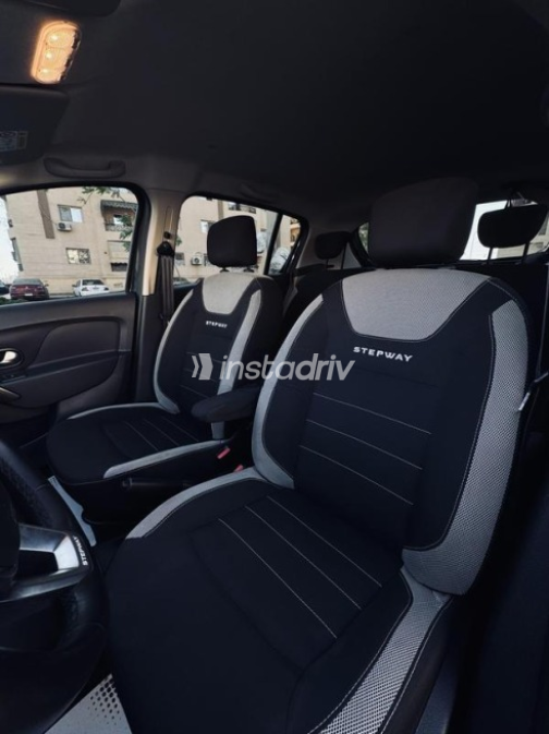 Renault Sandero Step Way 2021 Black Automatic Used for Sale in Greater Cairo ( Cairo + Giza) - 6