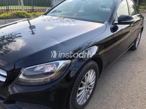Mercedes C 180 2015 Black Automatic Used for Sale in Madinaty - 2