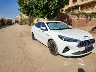 جاك J7 2022 أبيض أوتوماتيك مستعملة للبيع في سوهاج