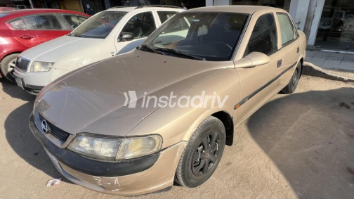 Opel Vectra 1998 Gold Automatic Used for Sale in Cairo - 2