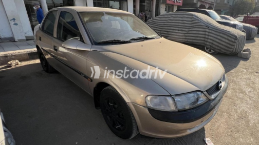 Opel Vectra 1998 Gold Automatic Used for Sale in Cairo - 3