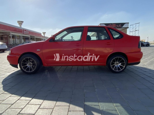 Volkswagen Polo 2001 Red Automatic Used for Sale in Nasr city - 1