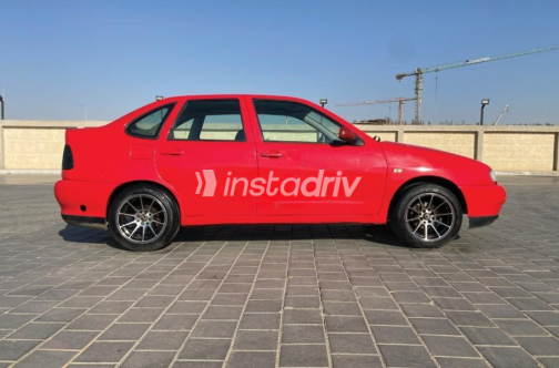Volkswagen Polo 2001 Red Automatic Used for Sale in Nasr city - 6