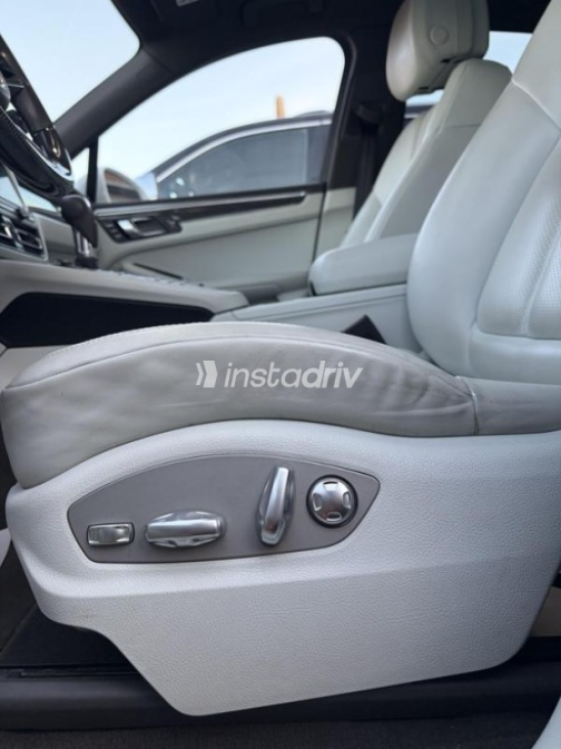 Porsche Macan 2020 White Automatic Used for Sale in 6 October - 8