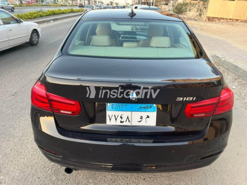 BMW 318 2017 White Automatic Used for Sale in Greater Cairo ( Cairo + Giza) - 3