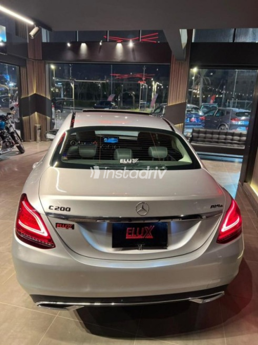 Mercedes C 200 2020 Gray Automatic Used for Sale in Sheikh Zayed City - 4