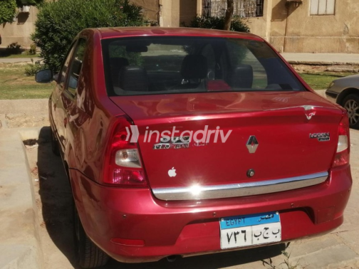 Renault Logan 2012 Red Automatic Used for Sale in Cairo - 2