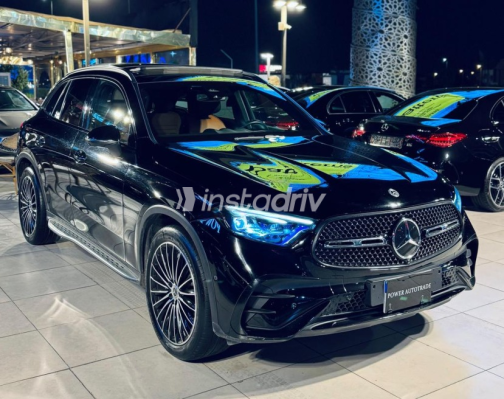 مرسيدس GLC 200 2023 أسود أوتوماتيك مستعملة للبيع في مدينة الشيخ زايد - 9