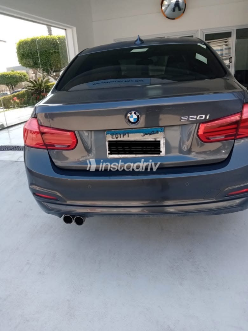 BMW 320 2018 Gray Automatic Used for Sale in Greater Cairo ( Cairo + Giza) - 6