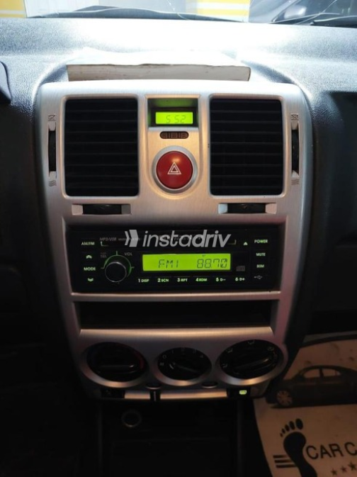 Hyundai Getz 2010 Gold Automatic Used for Sale in Heliopolis - 2