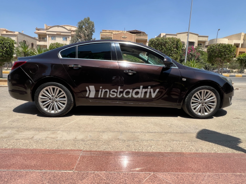 Opel Insignia 2014 Brown Automatic Used for Sale in Greater Cairo ( Cairo + Giza) - 3
