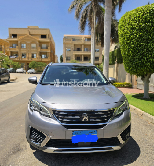 Peugeot 5008 2019 Silver Automatic Used for Sale in Greater Cairo ( Cairo + Giza) - 4