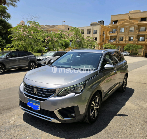 Peugeot 5008 2019 Silver Automatic Used for Sale in Greater Cairo ( Cairo + Giza) - 10